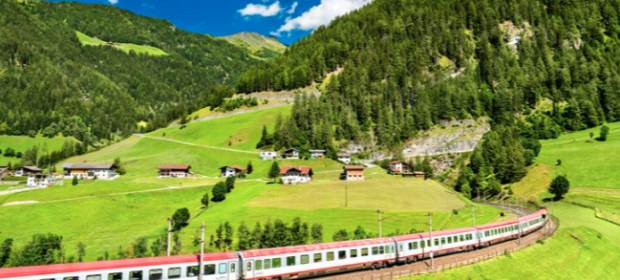 Discover Austria by Scenic Rail: A Small Group Tour Through Alpine Beauty