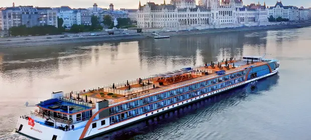 AmaWaterways vs. Travel Agent vs. The Traveling Professor: What's the Best Way to Book?